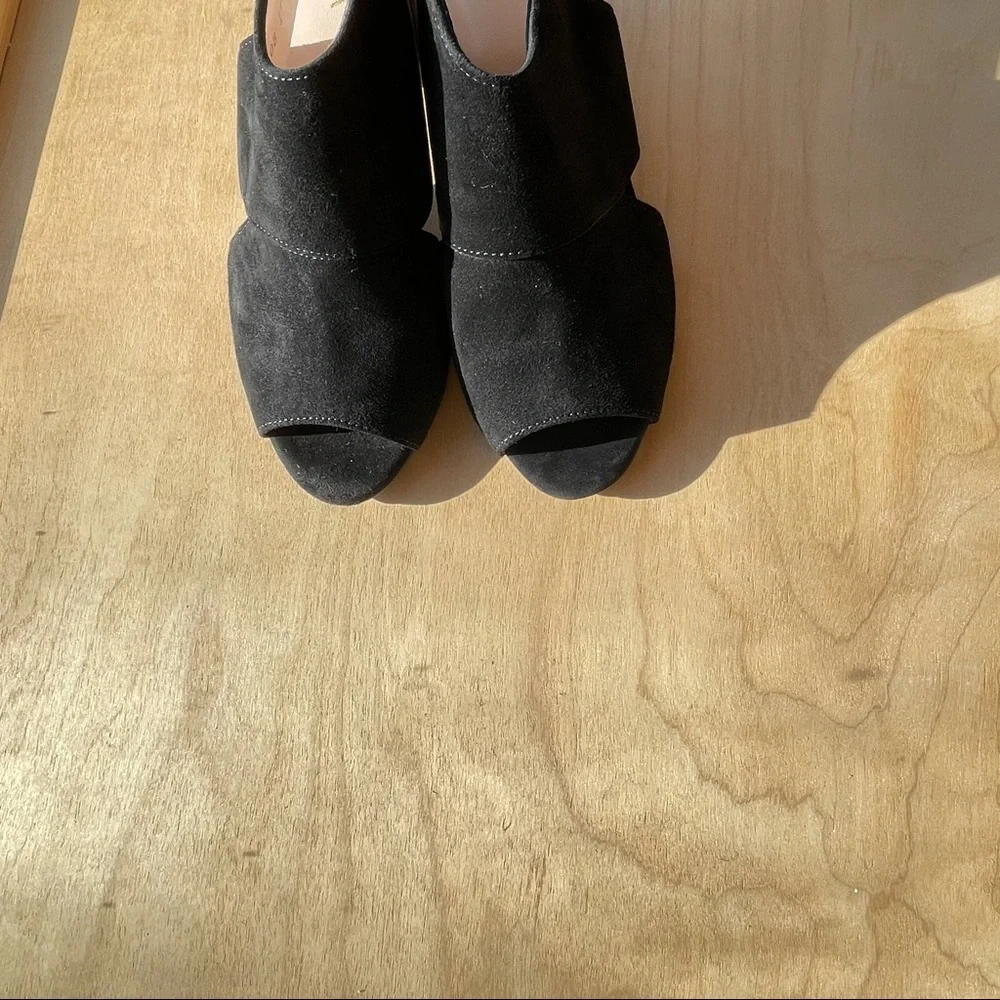 Carvela Comfort, New, Annie Suede Sandals
